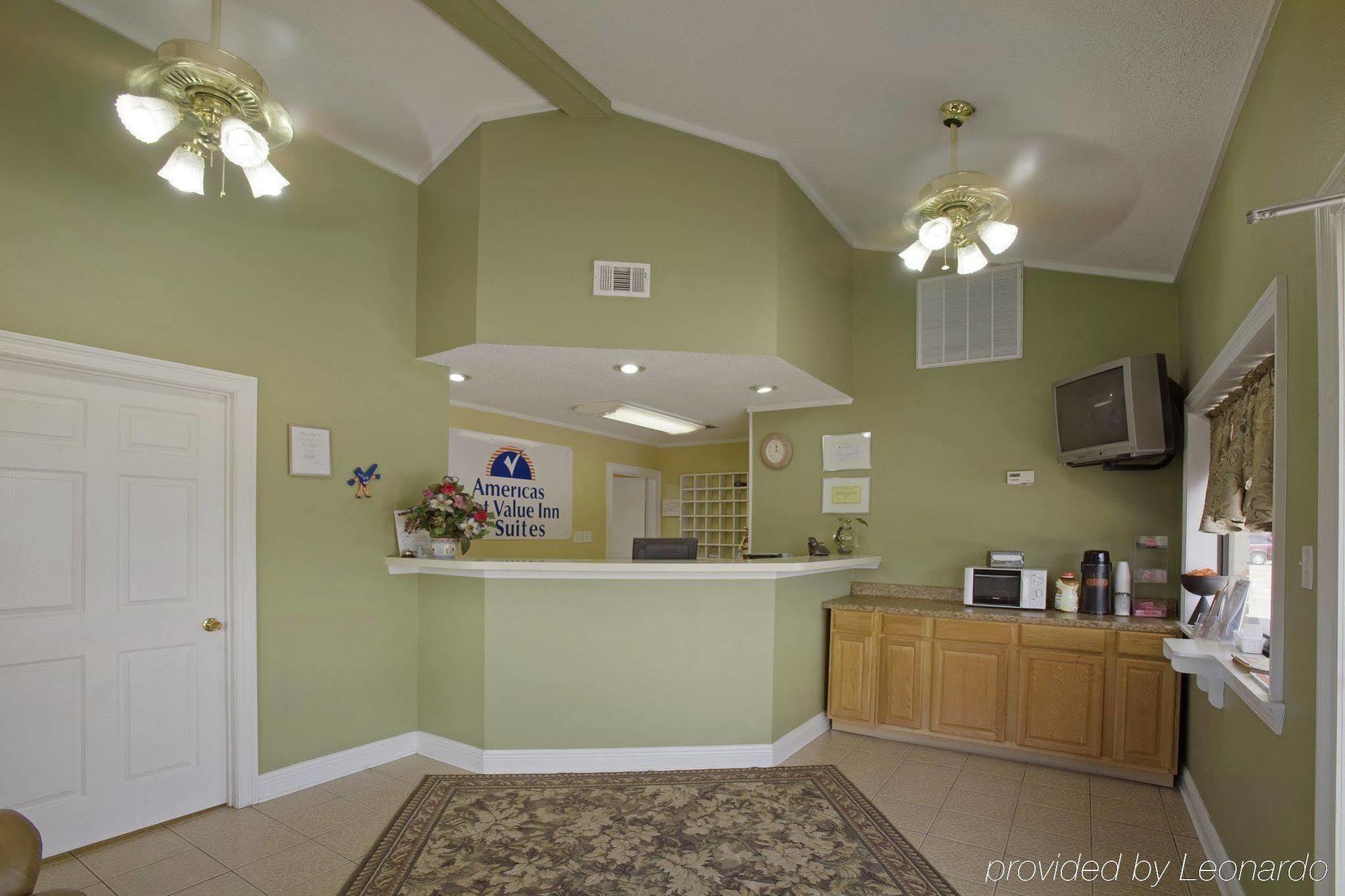 Super 8 By Wyndham Picayune Exterior photo