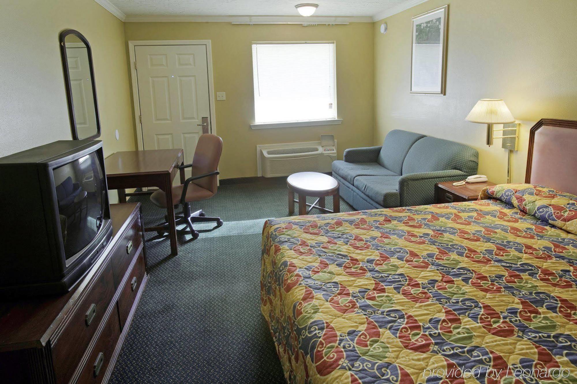 Super 8 By Wyndham Picayune Room photo